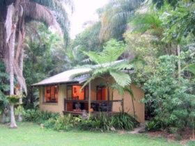 Currumbin Valley QLD Perths Hotel