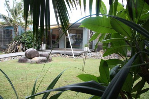 ArtHOUSE Beachfront Accommodation - Perths Hotel 7