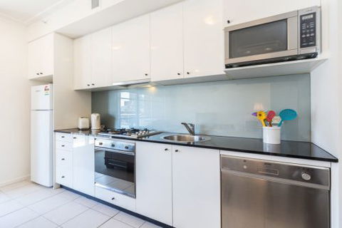 Astra Apartments Sydney CBD - Perths Hotel 1