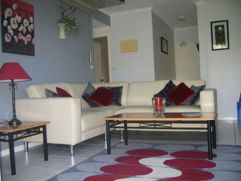 Cairns Beaches Accommodation Consultancy Services  - Perths Hotel 0