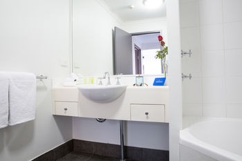 Adara Hotels Apartments - Perths Hotel 8