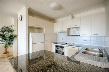 Atlantis Marcoola - Perths Hotel 28