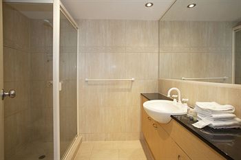 Atlantis Marcoola - Perths Hotel 34