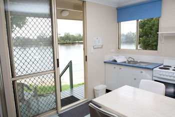 Maroochy River Resort & Bungalows - Perths Hotel 27