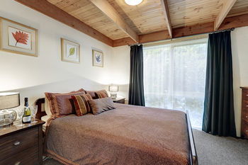 Bungunyah Apartments - Perths Hotel 24