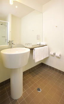 Ibis Melbourne Glen Waverley - Perths Hotel 4