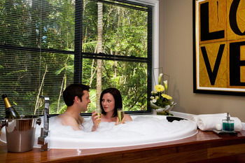 Amore On Buderim Luxury Rainforest Cabins - Perths Hotel 18