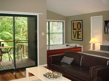 Amore On Buderim Luxury Rainforest Cabins - Perths Hotel 9