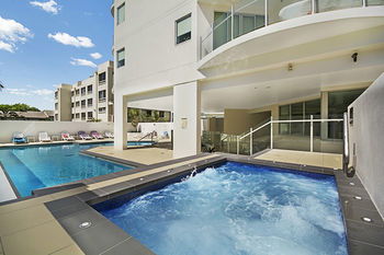 Aqua Vista Resort - Perths Hotel 91