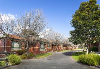 Apartments @ Mt Waverley - Perths Hotel 24