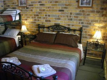 The Falls - Perths Hotel 8