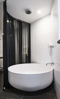Ovolo 1888 Darling Harbour - Perths Hotel 11