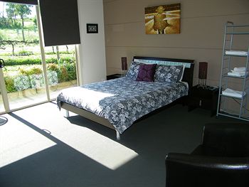 De'Vine Escape - Perths Hotel 1