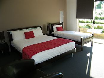 De'Vine Escape - Perths Hotel 2