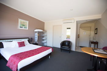 De'Vine Escape - Perths Hotel 16