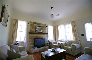 Singletons Retreat - Perths Hotel 8