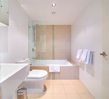 Zara Tower - Luxury Suites And Apartments - Perths Hotel 19