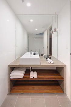 Zara Tower - Luxury Suites And Apartments - Perths Hotel 37