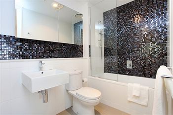 ALT Tower Serviced Apartments - Perths Hotel 9