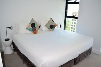 Apartments Melbourne Domain - CBD - Perths Hotel 21