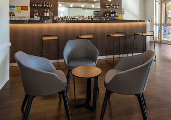 Quality Hotel CKS Sydney Airport - Perths Hotel 3