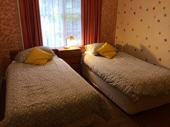 Australian Home Away @ Doncaster Grange Park - Perths Hotel 5