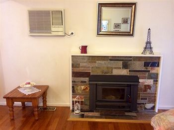 Australian Home Away @ Doncaster Grange Park - Perths Hotel 18