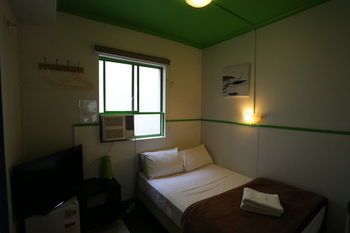 Central Perk Lodge - Perths Hotel 12