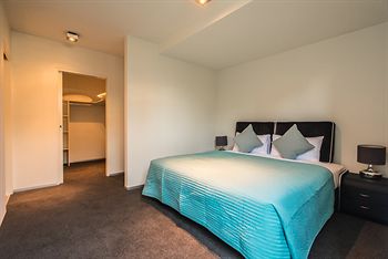 Orange Serviced Apartment - Perths Hotel 3