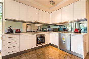 Orange Serviced Apartment - Perths Hotel 5