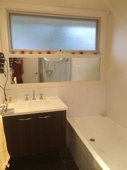 Australian Home Away Doncaster Elgar 2 - Perths Hotel 1