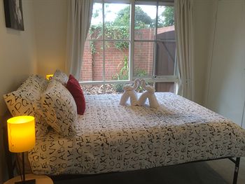Australian Home Away Doncaster Elgar 2 - Perths Hotel 7