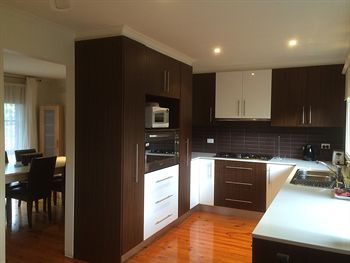 Australian Home Away Doncaster Elgar 2 - Perths Hotel 12