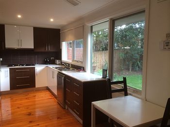 Australian Home Away Doncaster Elgar 2 - Perths Hotel 13