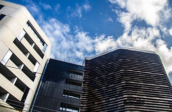 AKOM Prahran - Perths Hotel 3