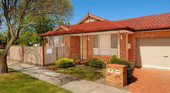 Waverley Corporate Townhouses - Perths Hotel 1