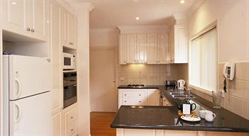 Waverley Corporate Townhouses - Perths Hotel 4