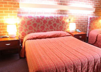 Carnegie Motor Inn - Perths Hotel 1