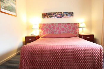 Carnegie Motor Inn - Perths Hotel 9