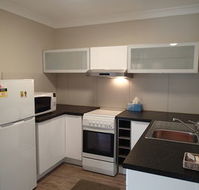 Dungowan Waterfront Apartments - Perths Hotel