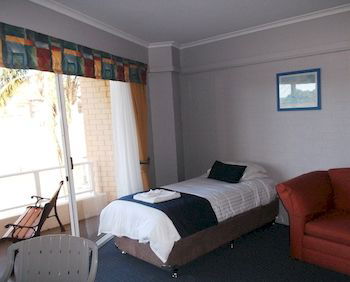 Ulladulla Harbour Motel - Perths Hotel 2