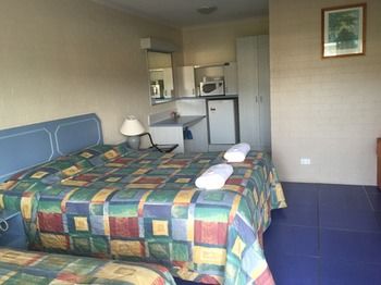 Ulladulla Harbour Motel - Perths Hotel 38