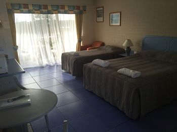 Ulladulla Harbour Motel - Perths Hotel 50