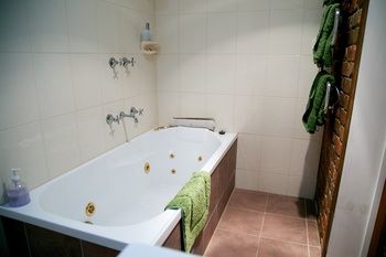 Holly Lane Mews - Perths Hotel 10
