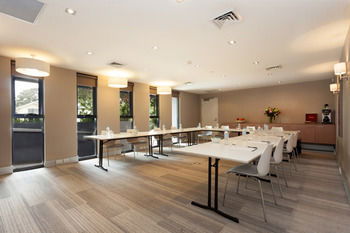 Quest Mascot Serviced Apartments - Perths Hotel 14