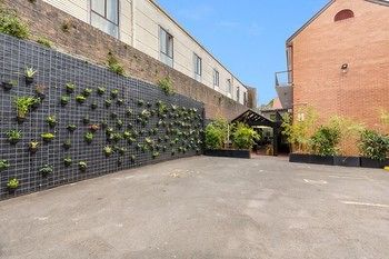 The Village Surry Hills - Perths Hotel 3