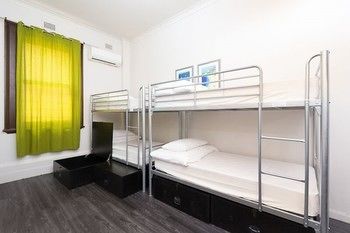 The Village Surry Hills - Perths Hotel 25