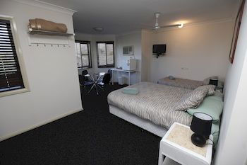 Across Country Motel And Serviced Apartments - Perths Hotel 9