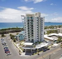 Beach on Sixth - Perths Hotel