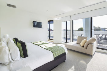 381 Cremorne - Perths Hotel 20